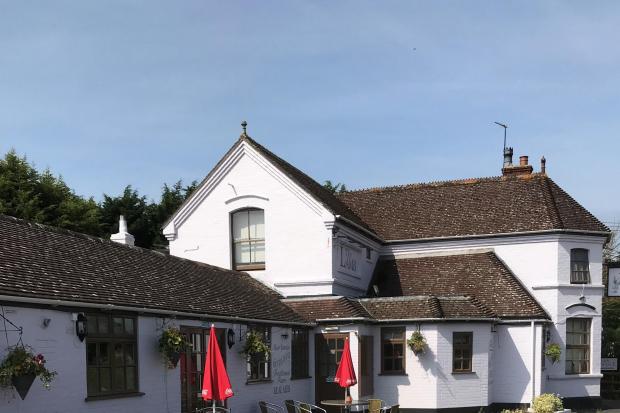“Sorry we are closed”: Picturesque country pub closes down without warning